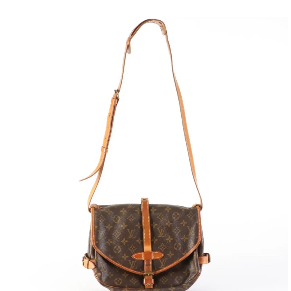 Louis Vuitton Saumur 30 in Monogram Canvas and Vachetta Leather - Picture 2 of 7